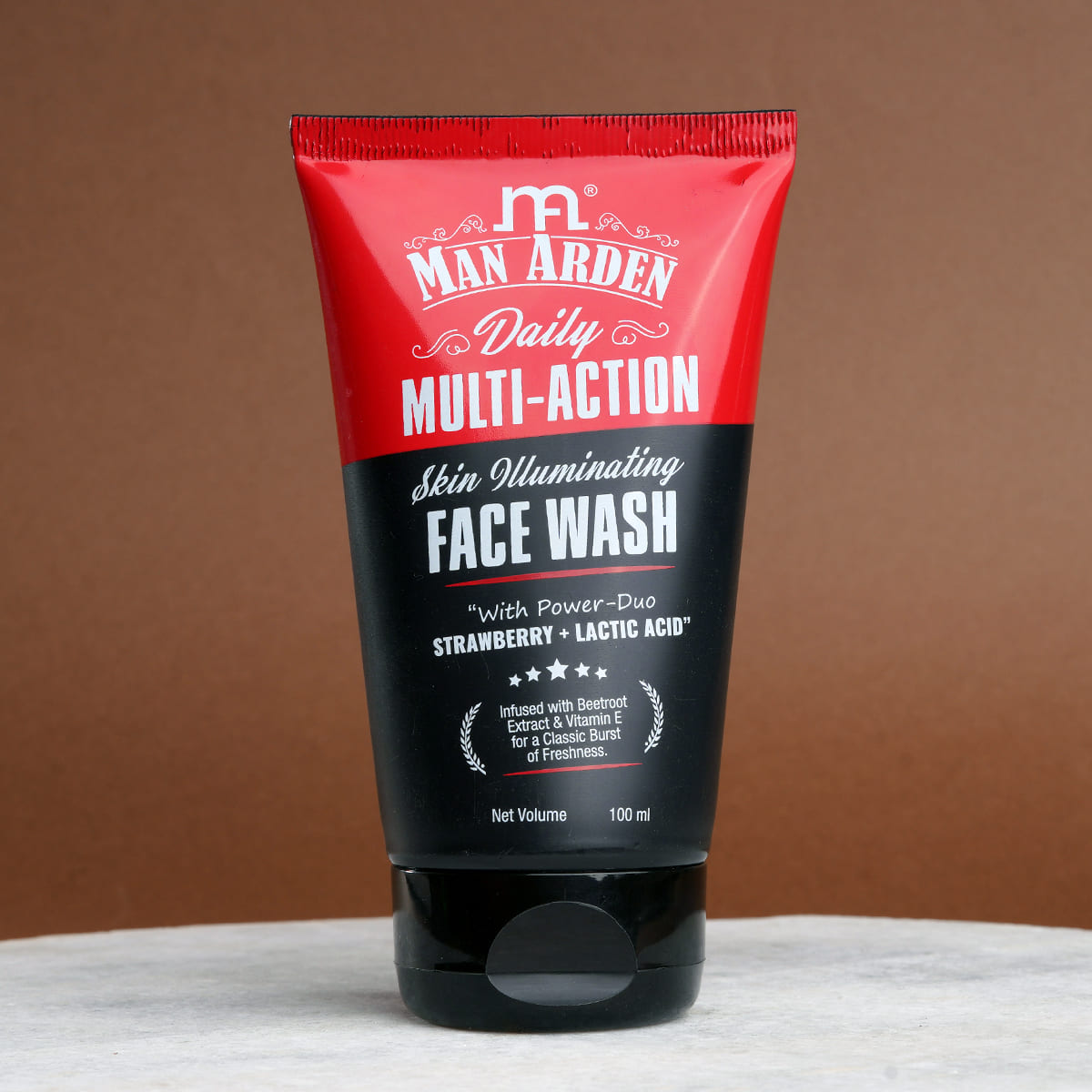 Daily MultiAction Skin Illuminating Strawberry + Lactic Acid Face Was